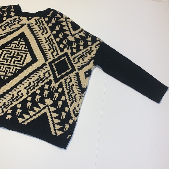 Flying Tomato Black and Cream Tribal Print Cardigan - Women’s Size Small - Picture 5 of 9